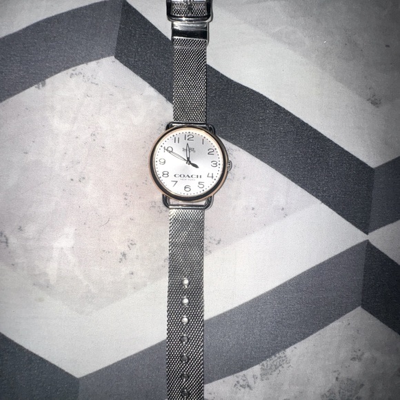 Coach watch - Picture 3 of 3